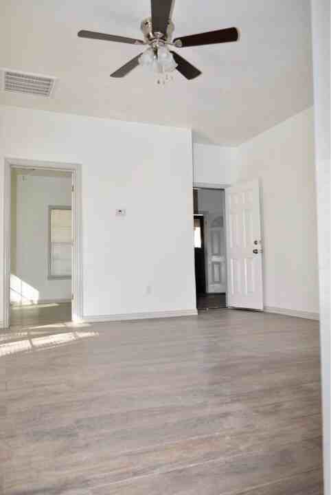 308 N Catherine St #B - Photo 5 of 10