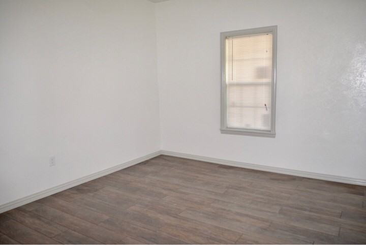 308 N Catherine St #B - Photo 6 of 10