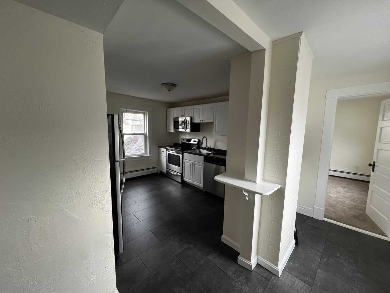 92 Pine St - Photo 2 of 12