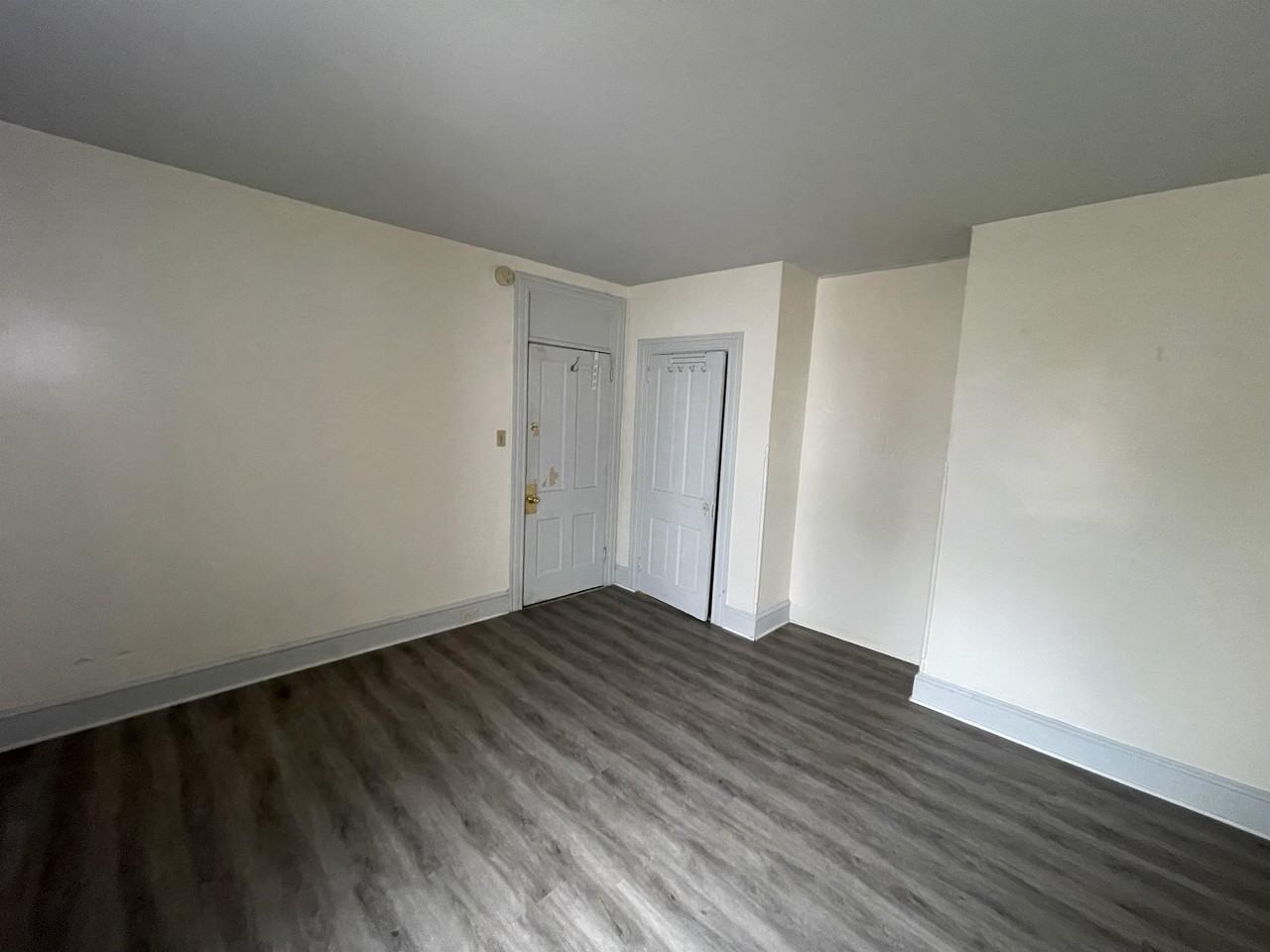 441 W Orange St #3A - Photo 2 of 4