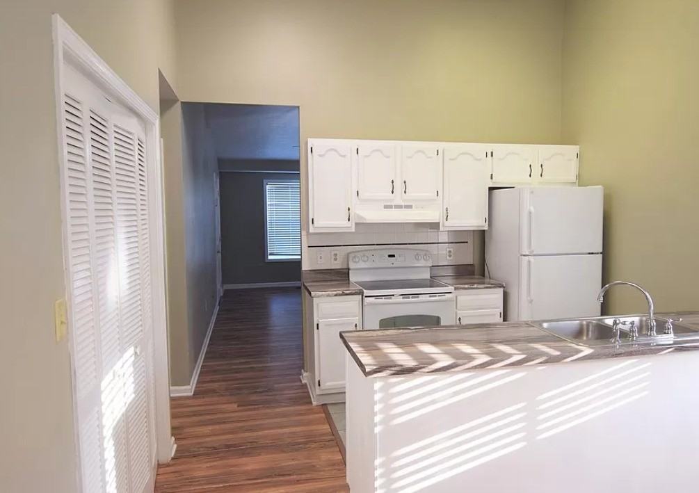 3475 Hermitage Dr #1 - Photo 2 of 5