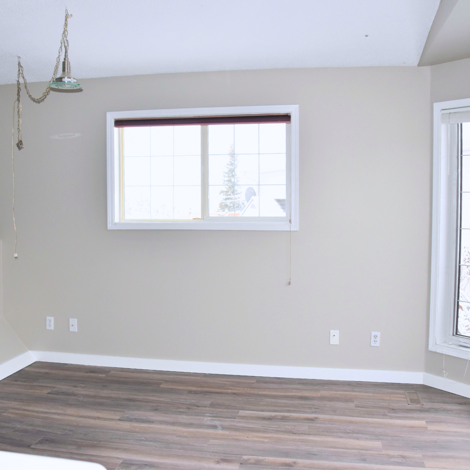 8805 103 Ave - Photo 2 of 15