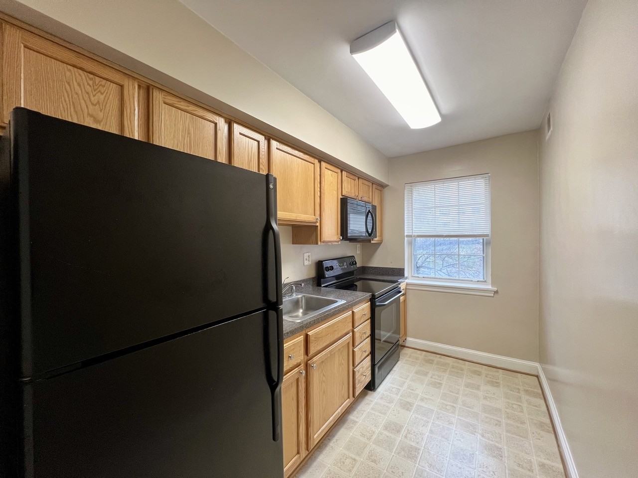 1303 N Ode St #214 - Photo 4 of 18