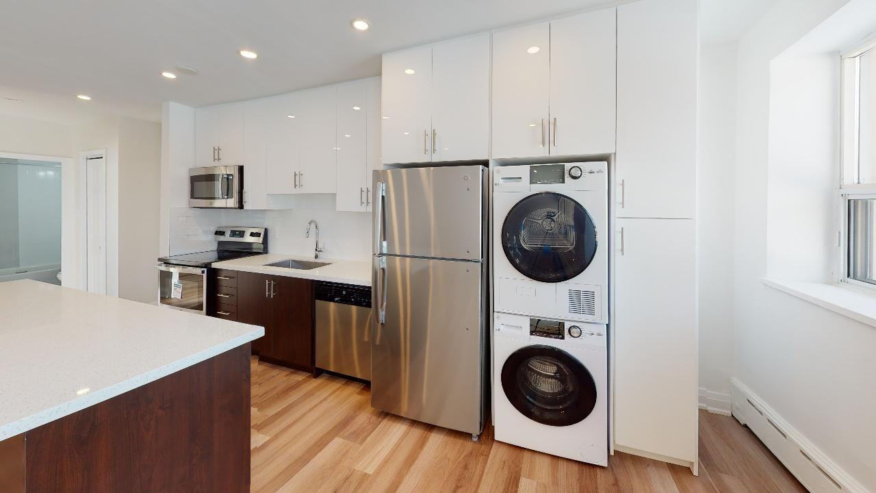 155 Lake Shore - Photo 2 of 8