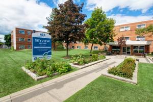 featured image of 655 Mohawk Rd E