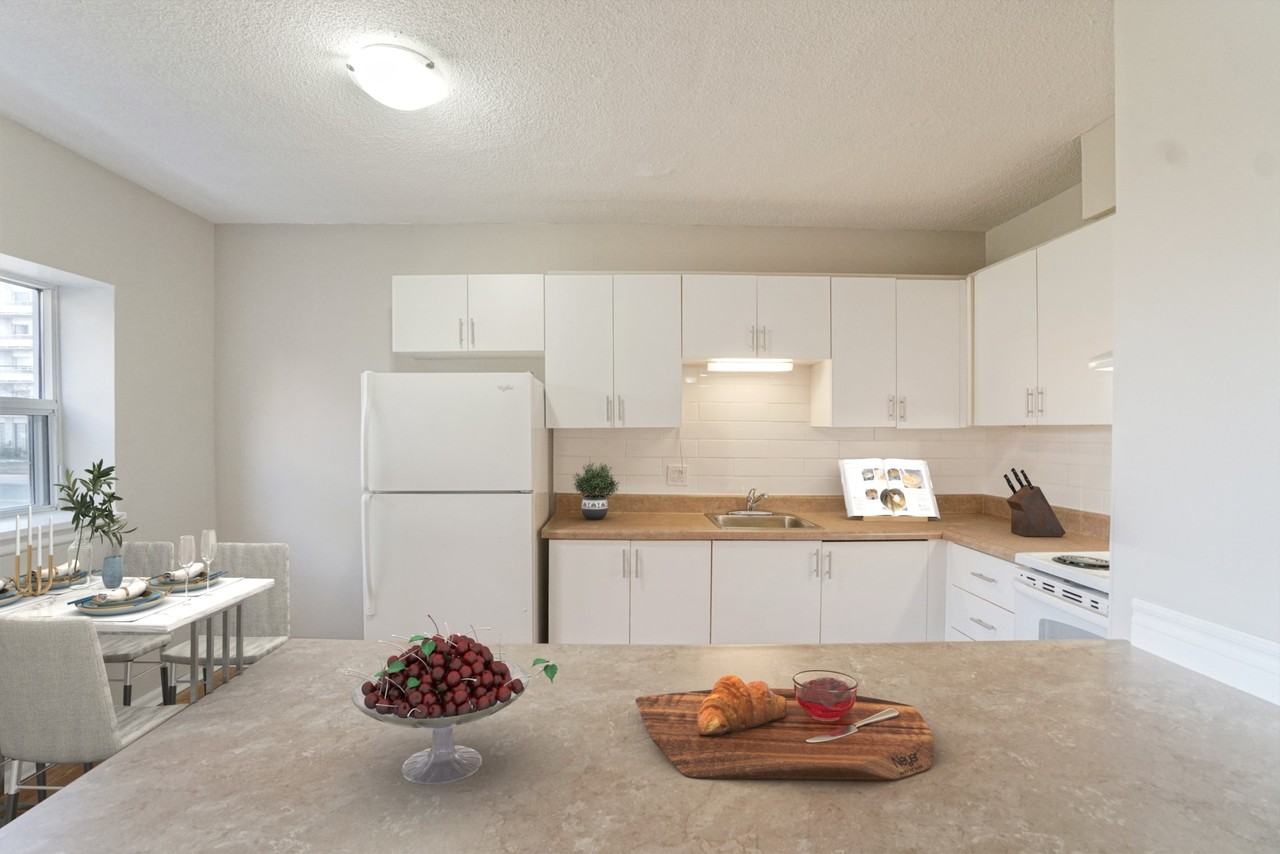 Hawk Suites - Photo 6 of 33