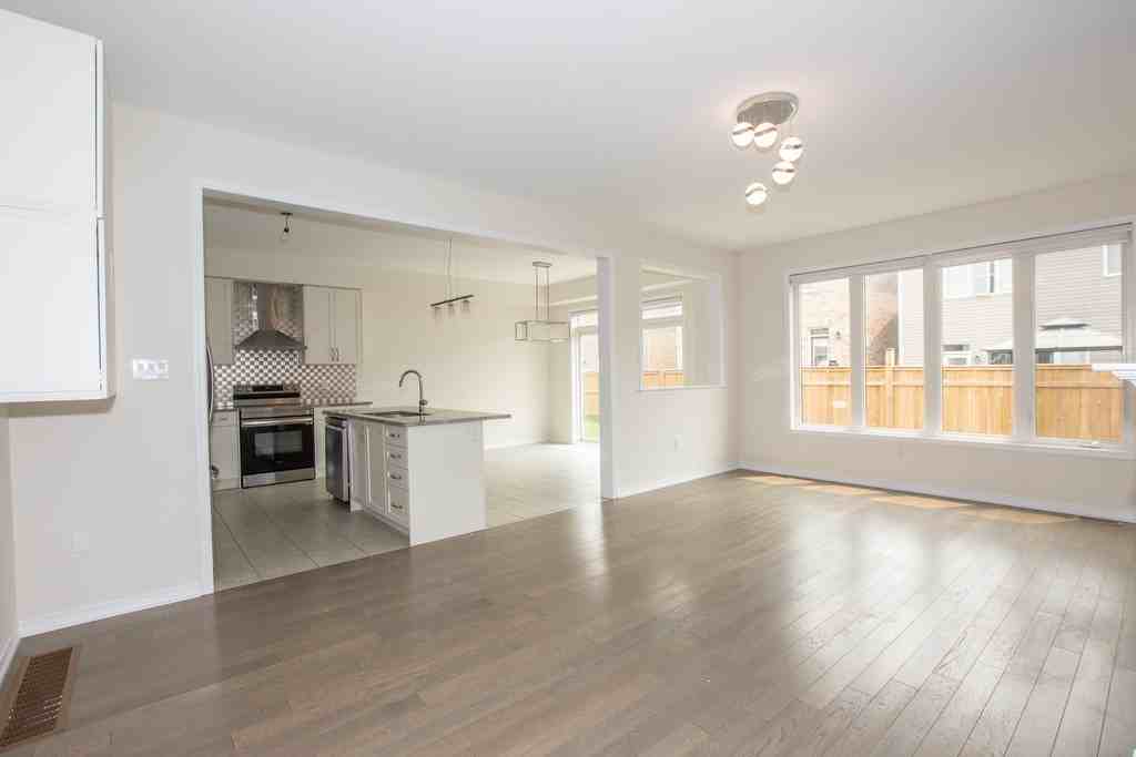 8654 Chickory Trail - Photo 3 of 40