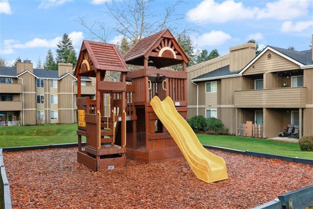 300 Kenyon St Nw - Photo 5 of 17