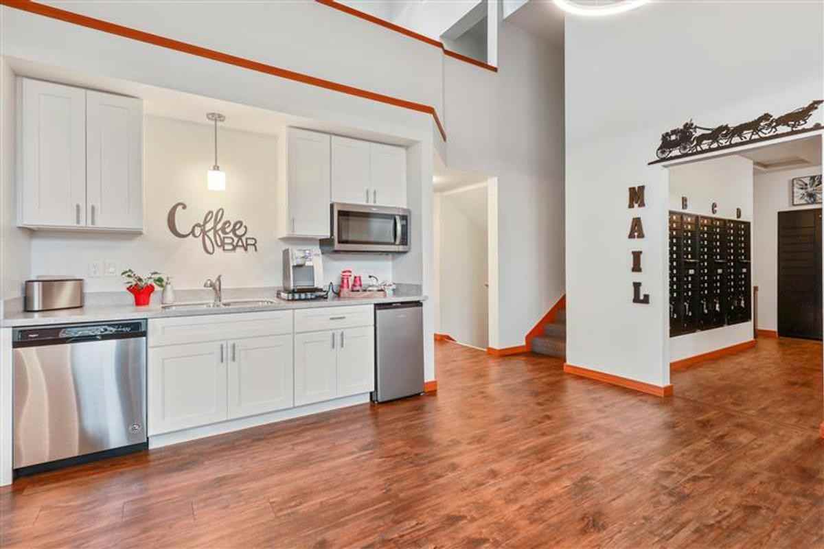 300 Kenyon St Nw - Photo 4 of 17