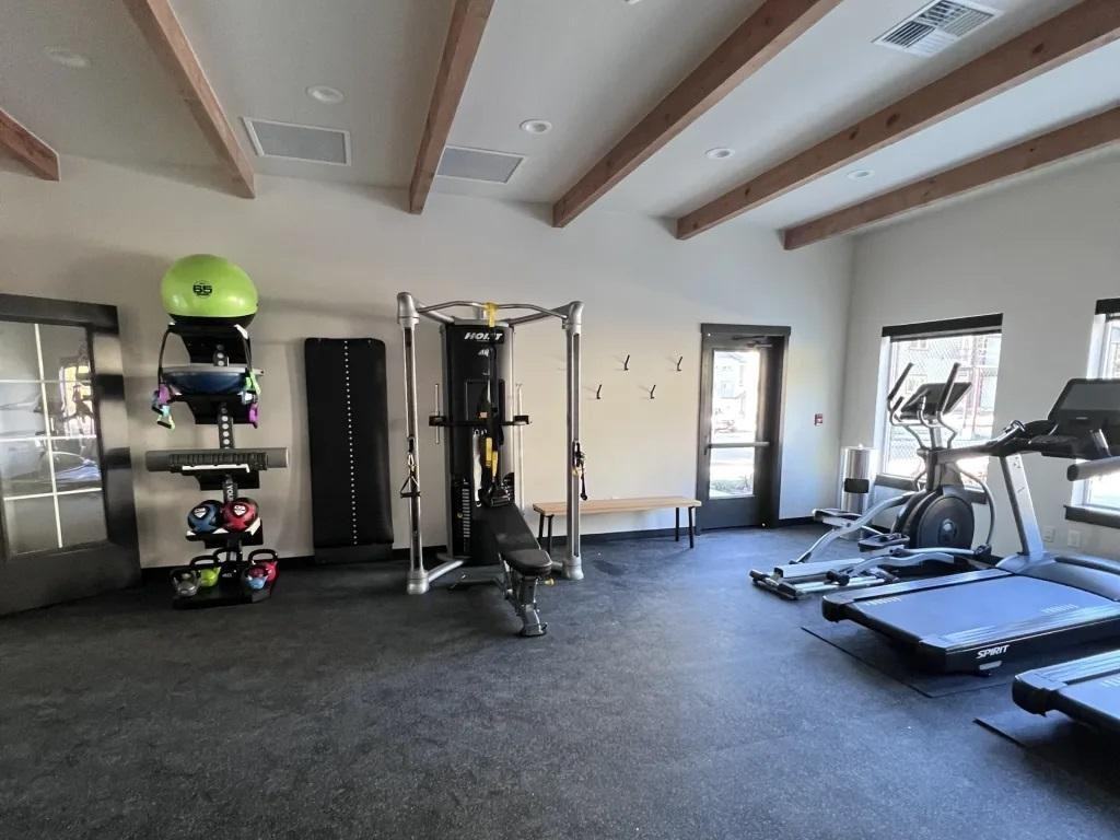 1410 Wendell Ave Se - Photo 5 of 14