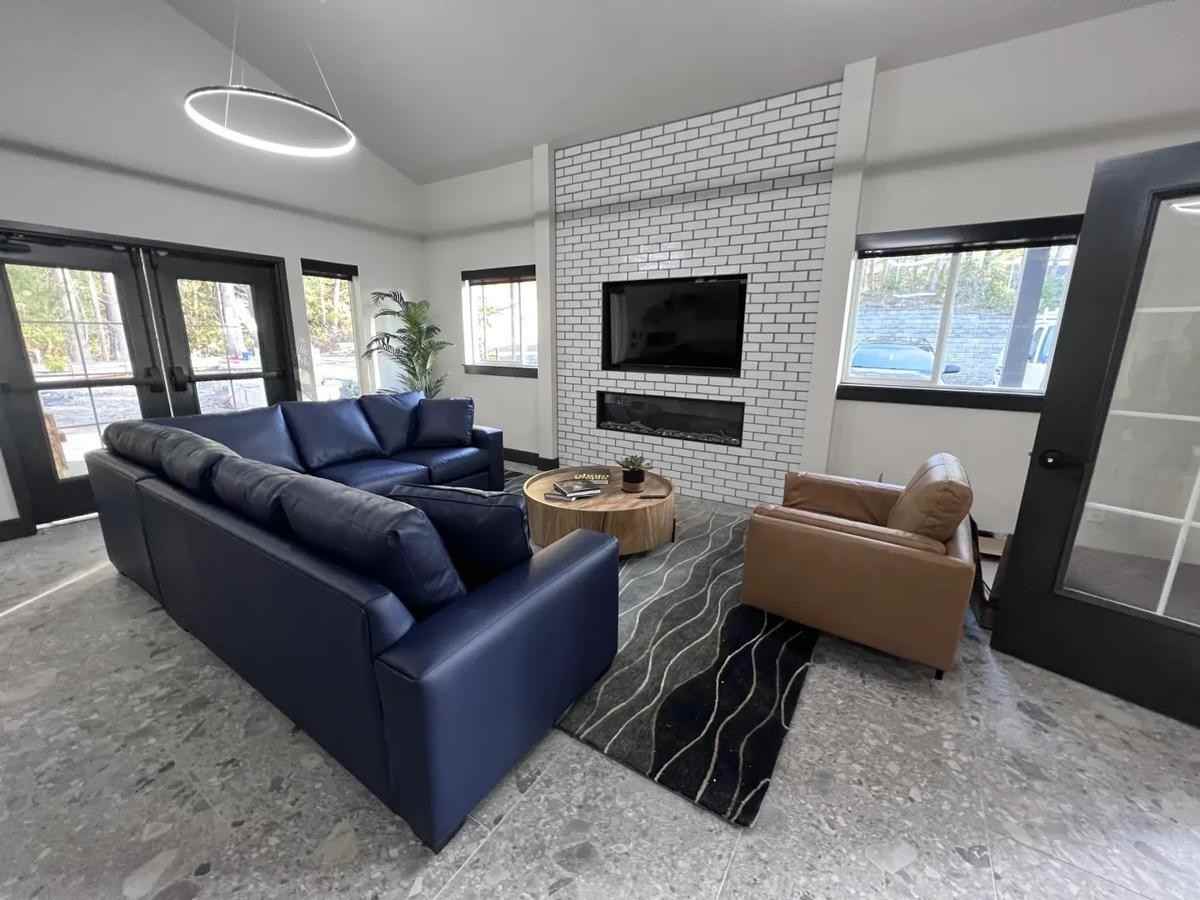 1410 Wendell Ave Se - Photo 7 of 14