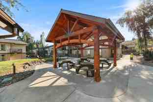 7301 Ne 13th Ave - Photo 1 of 1