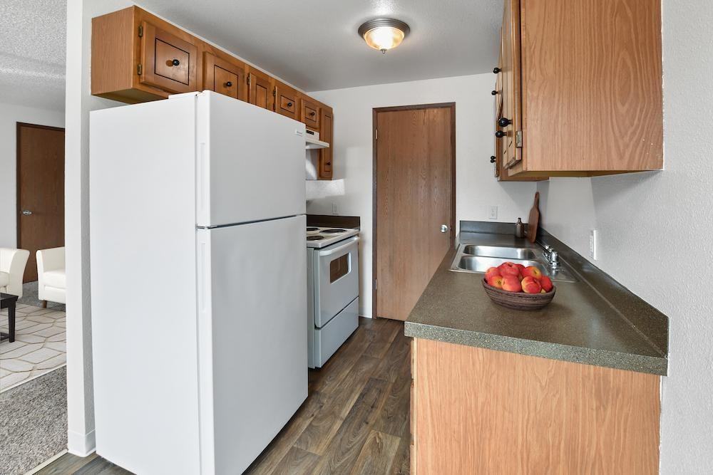 201 Carpenter Rd Se - Photo 3 of 10