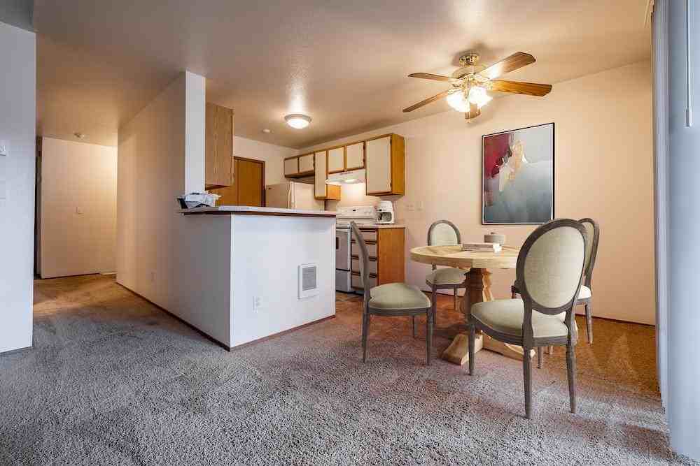 3724 Ensign Rd Ne - Photo 4 of 14