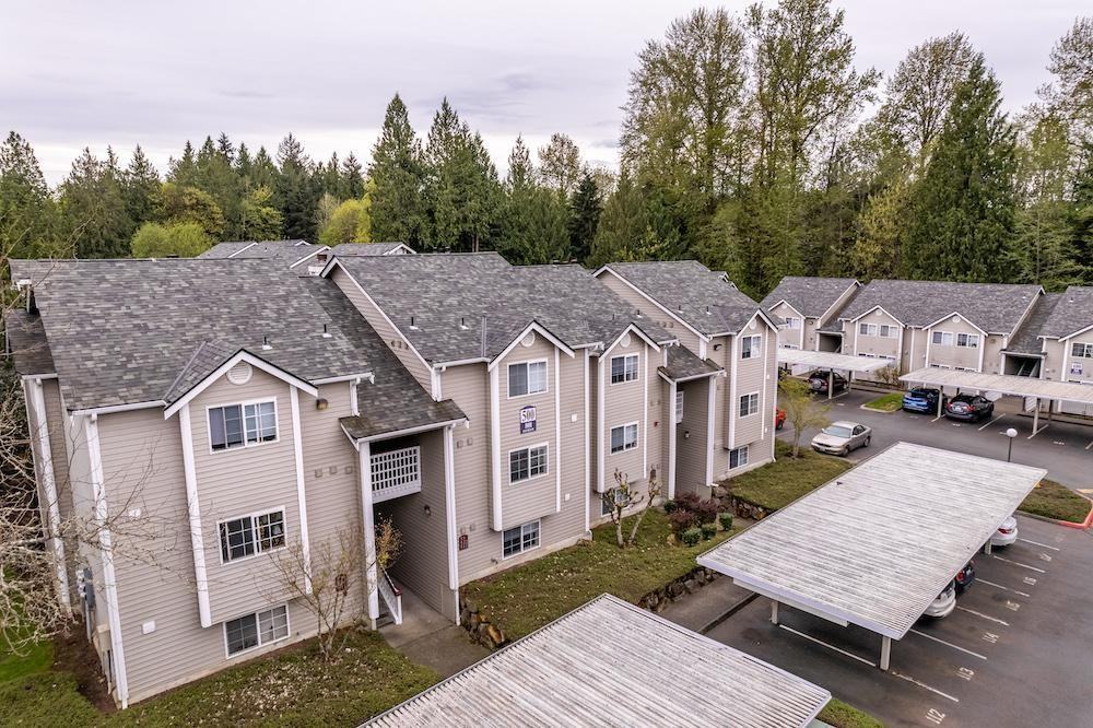 801 Lilly Rd Ne - Photo 3 of 12