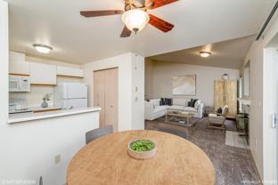 801 Lilly Rd Ne - Photo 1 of 1