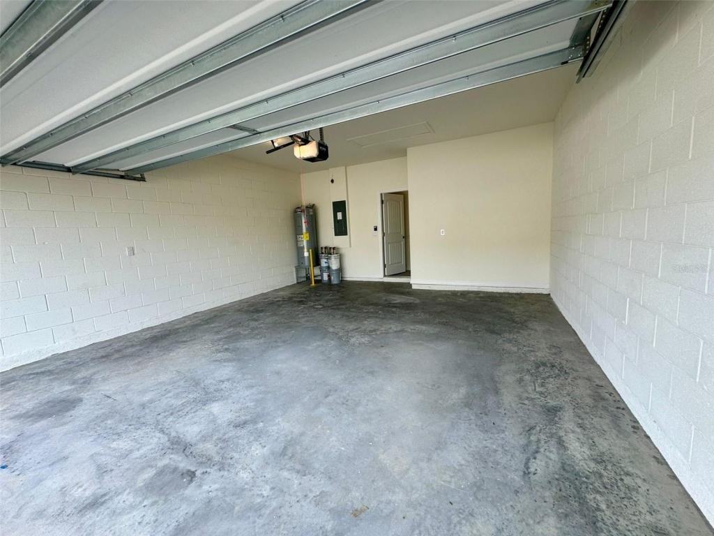 16085 Scarpetta St - Photo 4 of 25