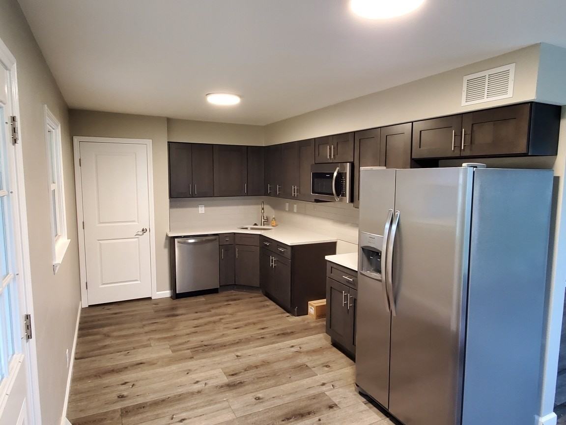 207 Carlisle Ave - Photo 3 of 11