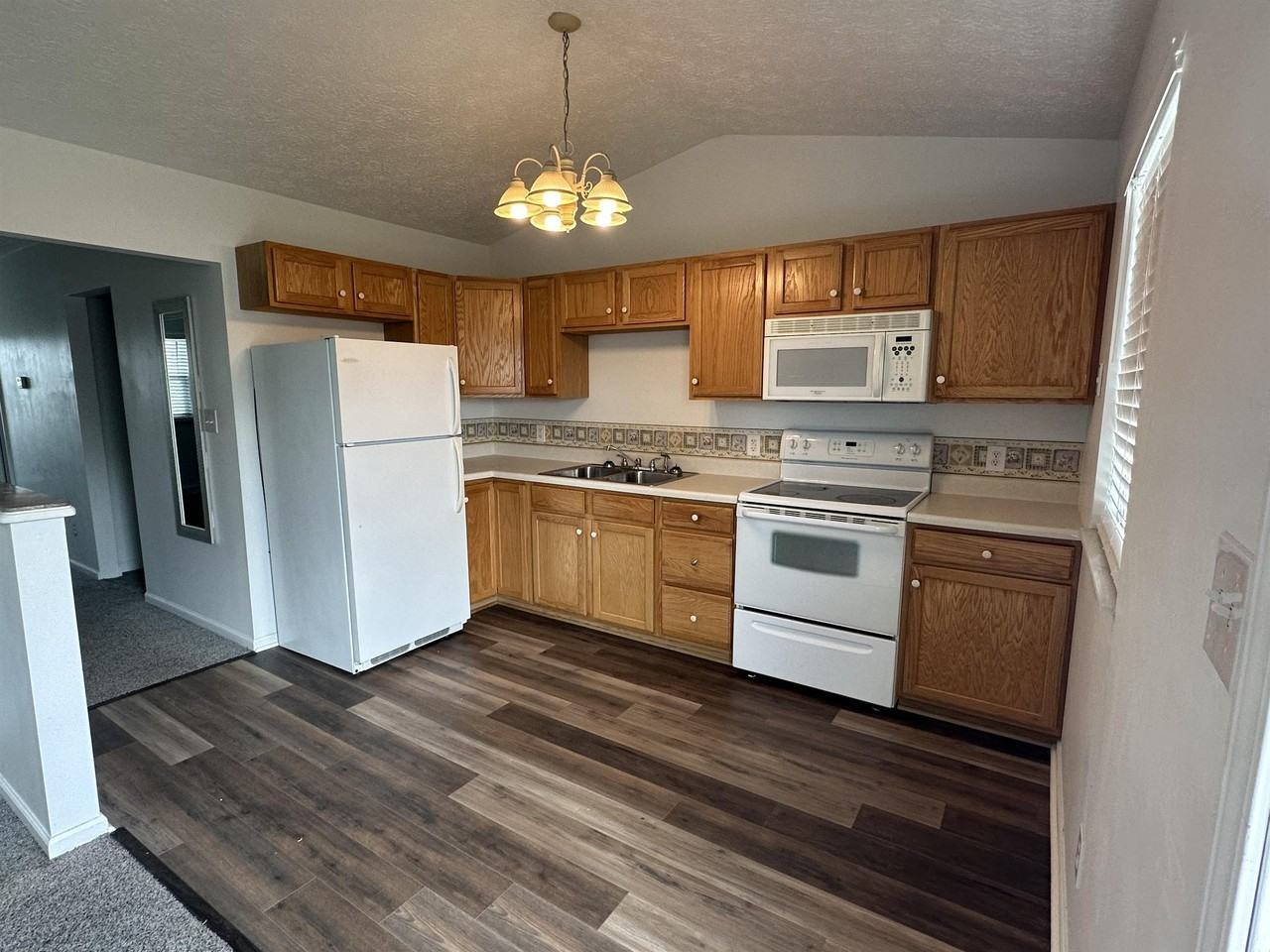 111 N 21st St - Photo 3 of 9