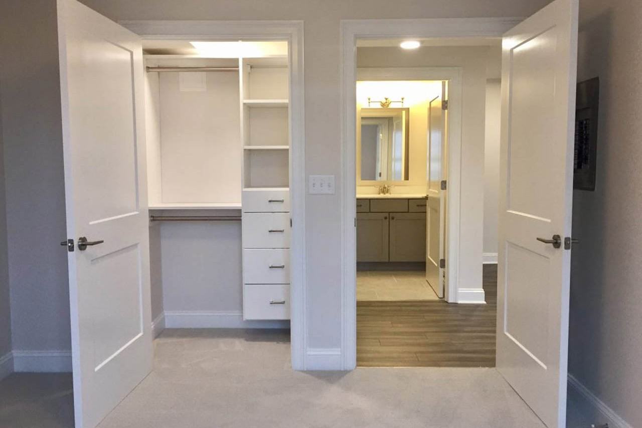 Hendrick Hudson - Photo 2 of 6