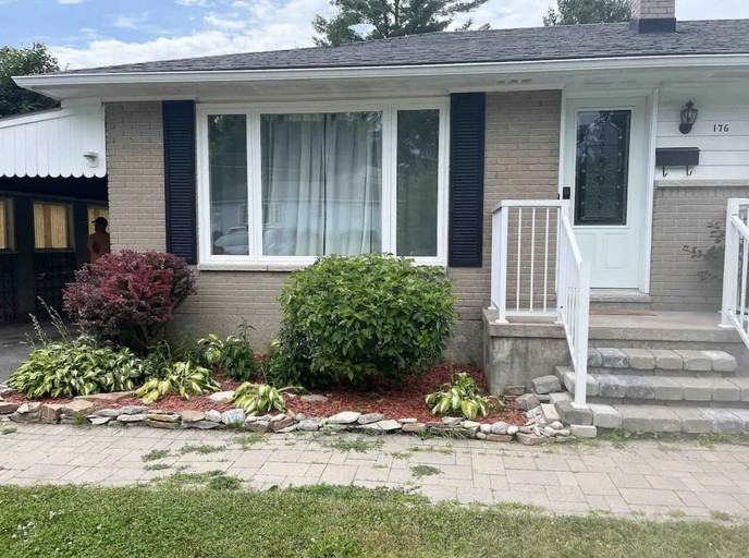 176 Hawthorne Ave - Photo 2 of 18