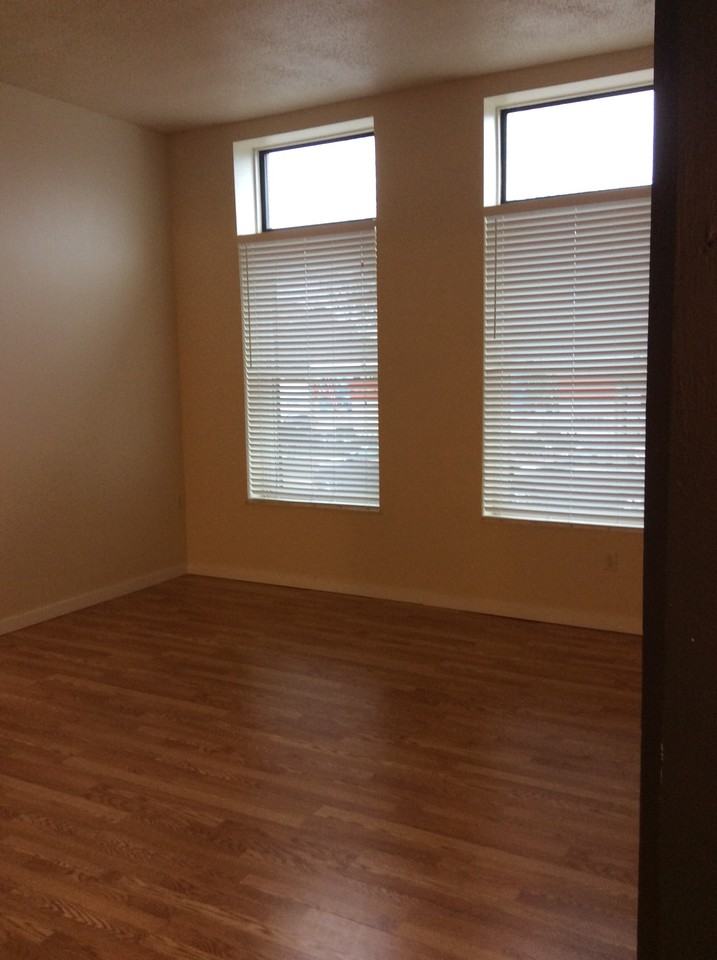 1 N Bedford St - Photo 5 of 10