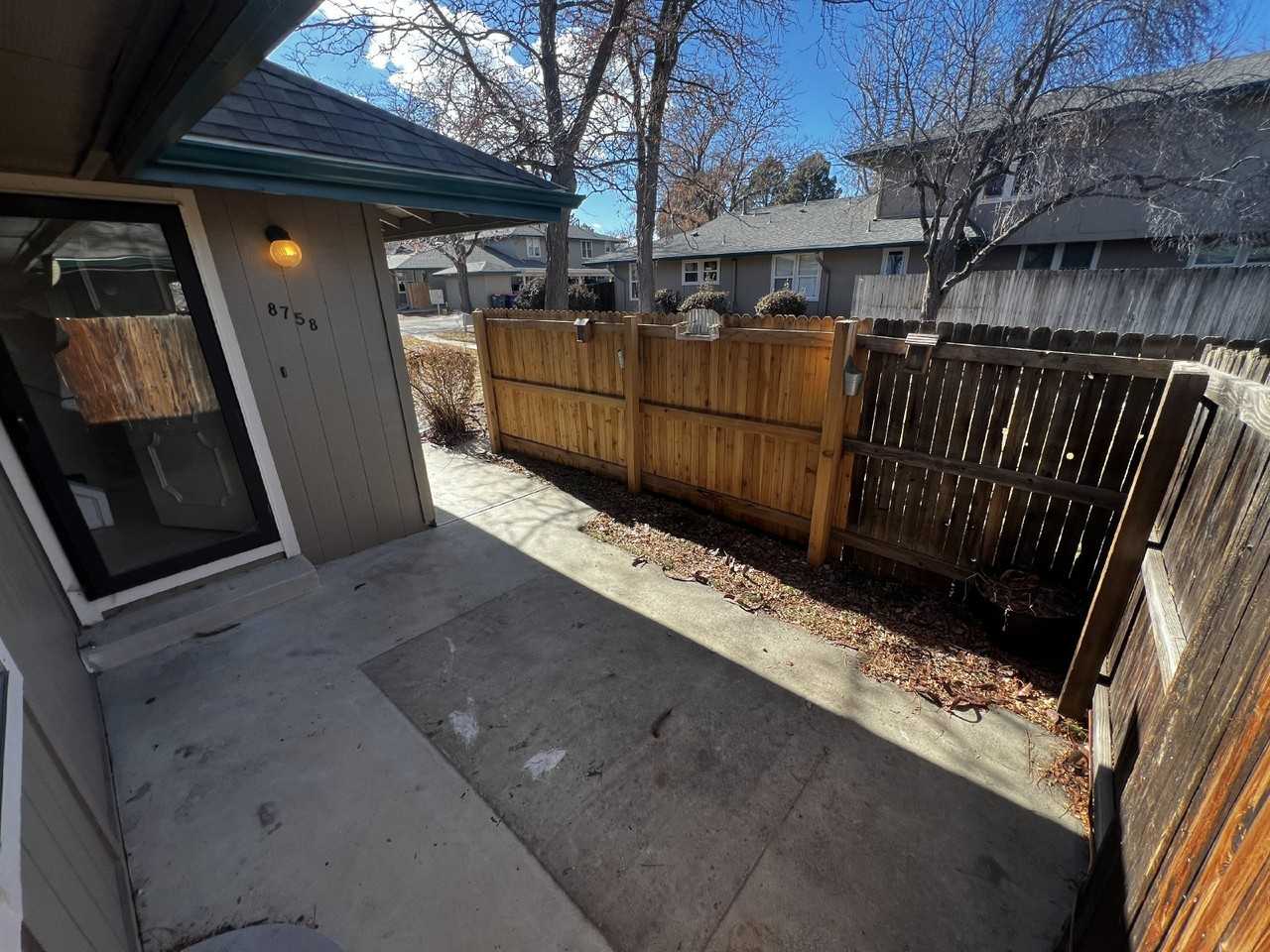 8758 E Roundtree Ave - Photo 3 of 22