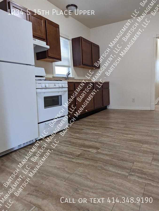 1234 S 15th Pl Uppr - Photo 2 of 14