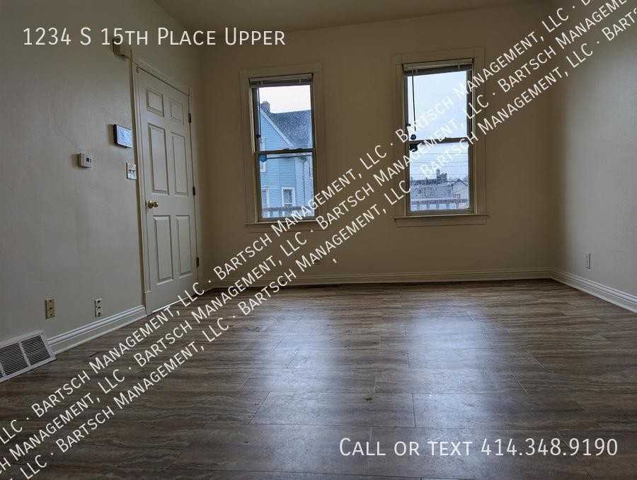 1234 S 15th Pl Uppr - Photo 3 of 14