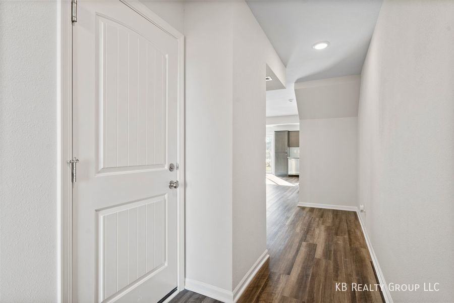 21219 W 216th Ter - Photo 2 of 30