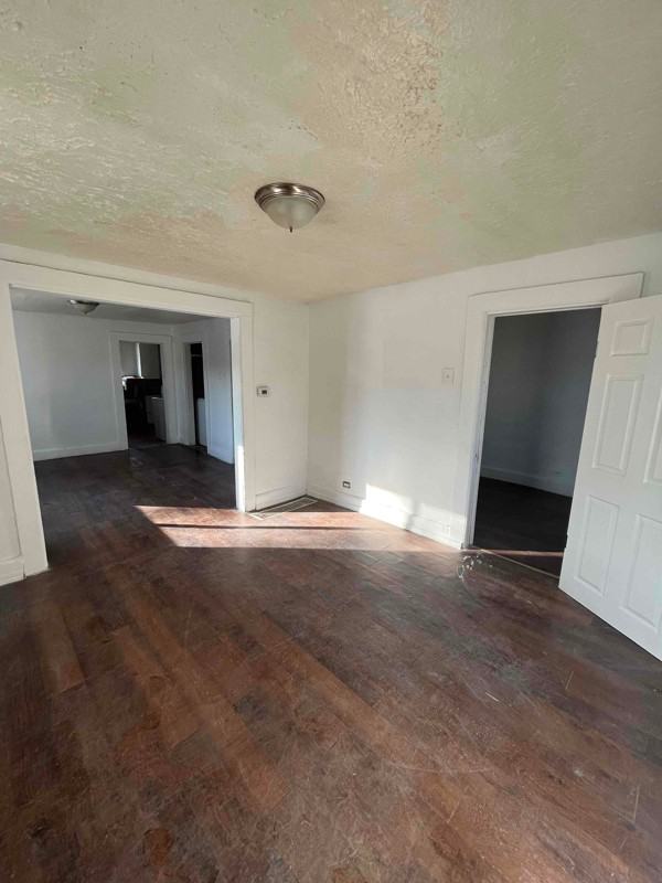 2518 N 20th St E - Photo 3 of 10