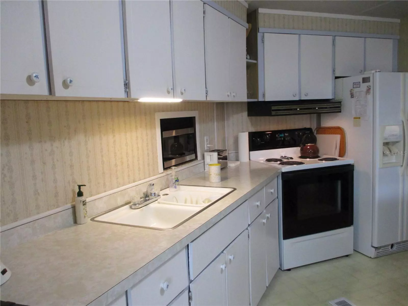 4024 Reggie Dr - Photo 2 of 9