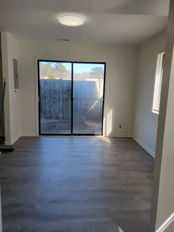 1473 Monterry Pl - Photo 3 of 10
