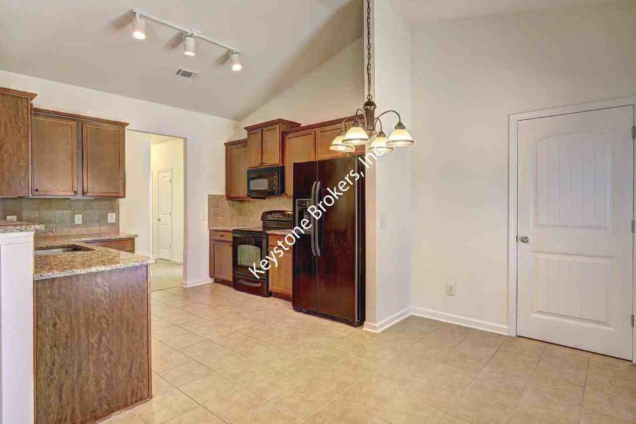 110 Sea Oaks Ct #1 - Photo 3 of 12