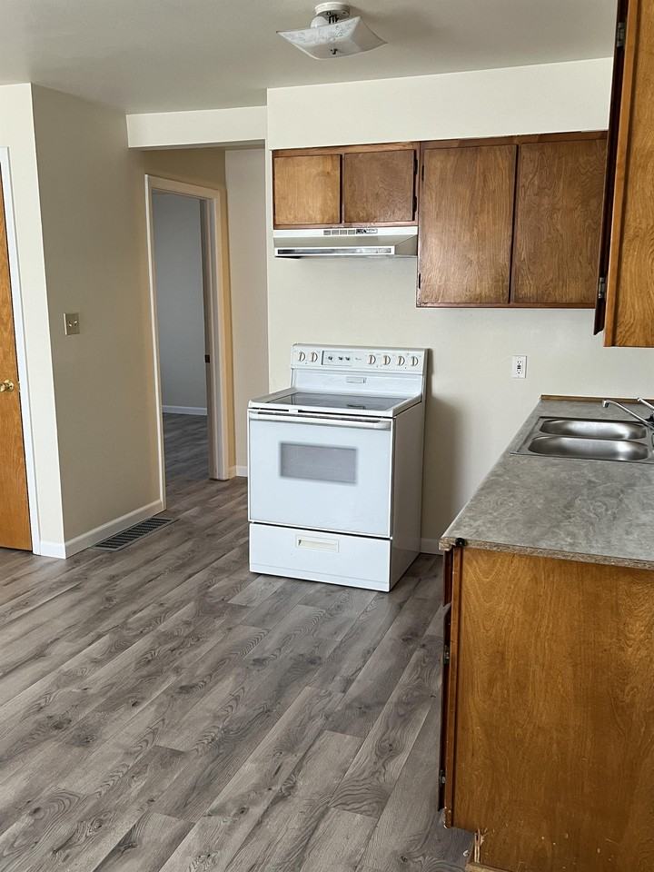 206 S Clayton St #3 - Photo 2 of 11