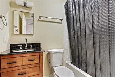 Oak Tree Apartments - Photo 5 of 12