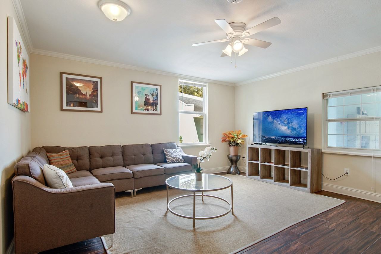 Oak Tree Apartments - Photo 6 of 12