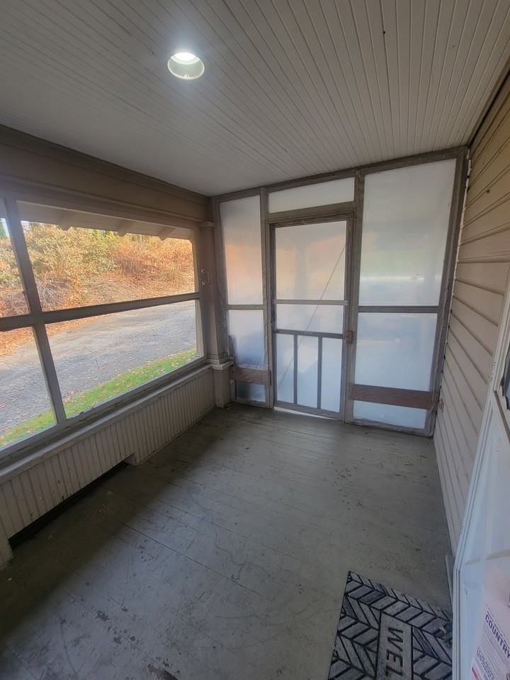 17 Van Dyke Drive - Photo 2 of 24