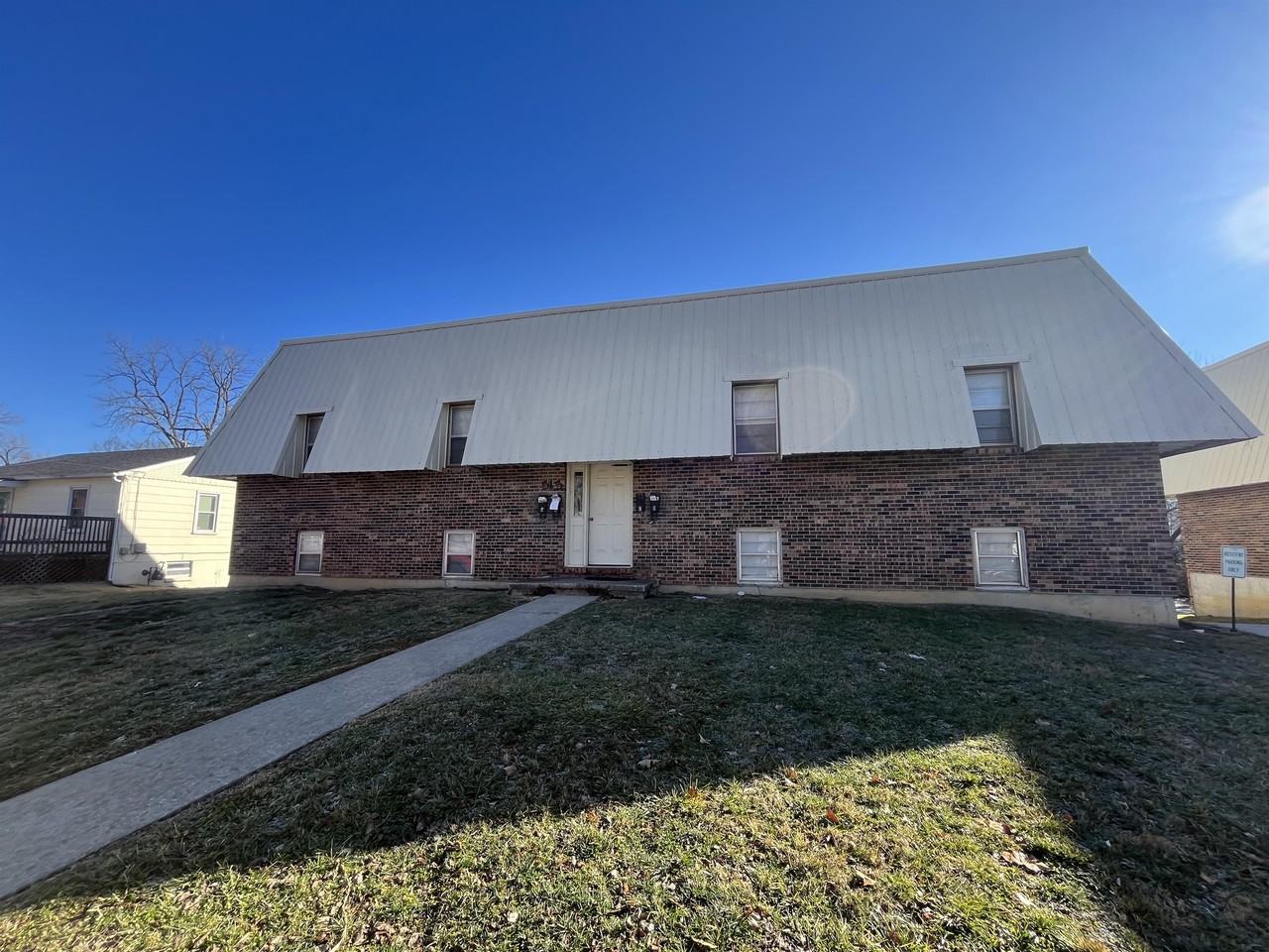 515 Laurel St #B - Photo 2 of 8