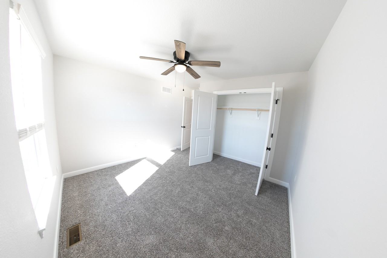 374 Se 95th Rd #A - Photo 5 of 27