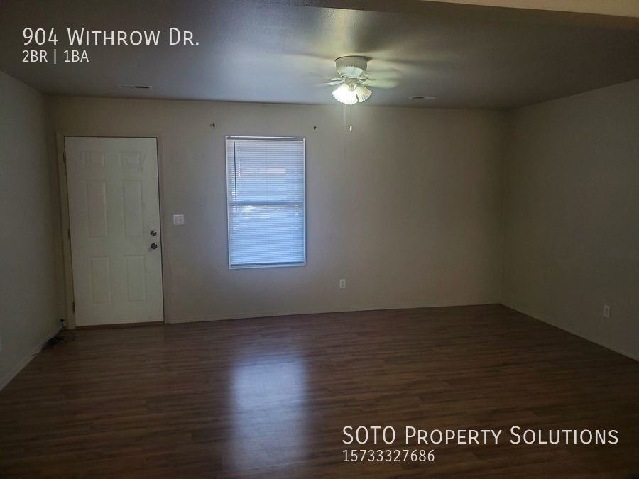 904 Withrow Dr - Photo 2 of 10