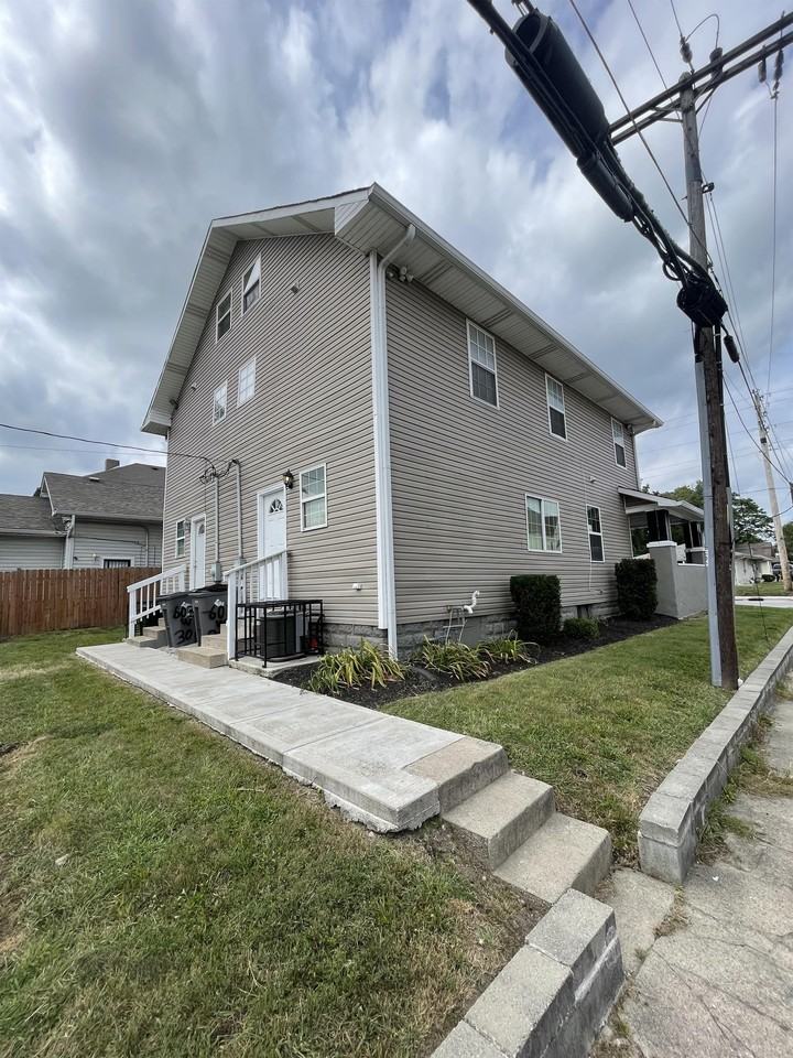 601 West 30th Street #4 - Photo 7 of 9