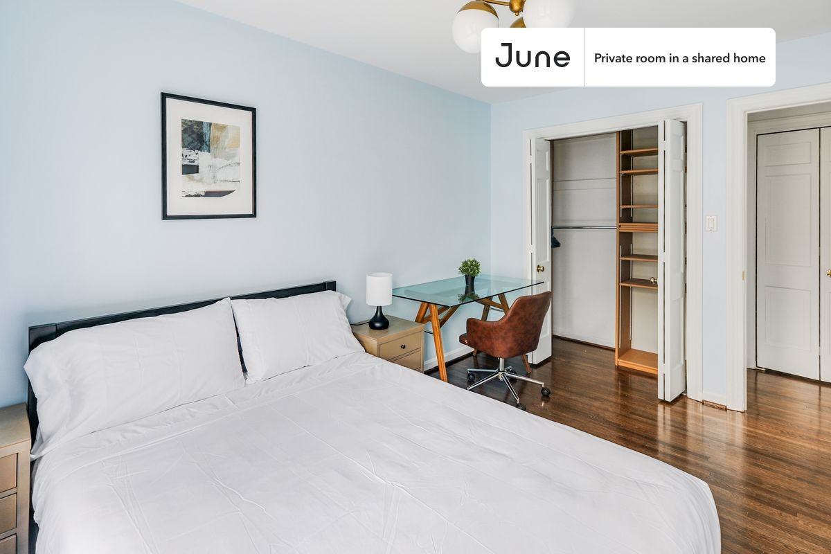 511 G St Sw #F - Photo 2 of 14