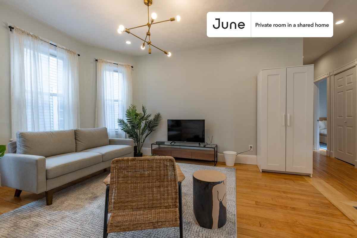 57 Pleasant St #C - Photo 5 of 13