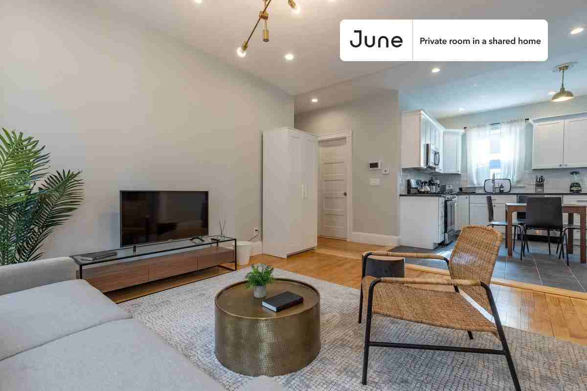 57 Pleasant St #C - Photo 6 of 13