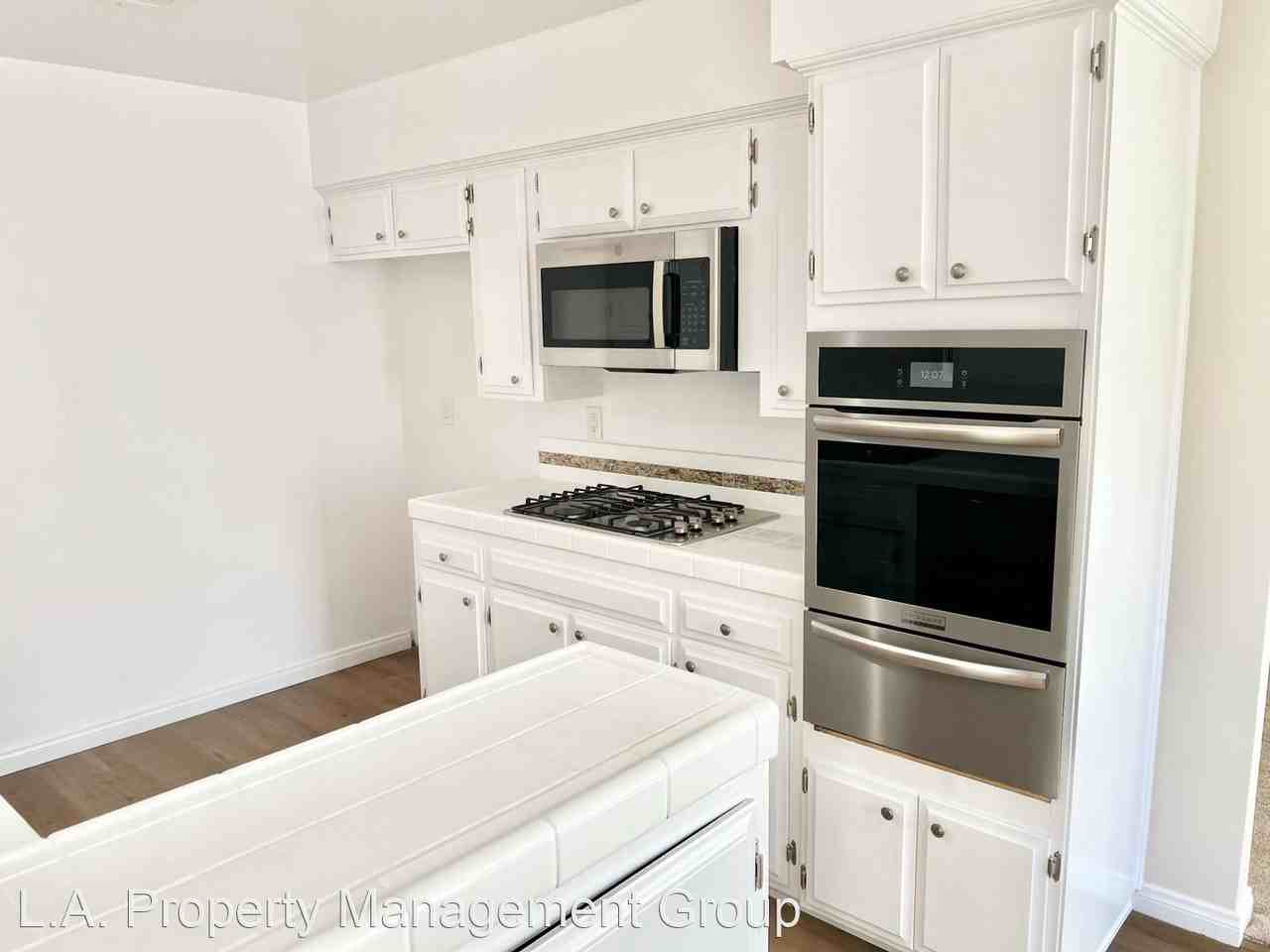 Park Vista Apartments - Photo 3 of 50