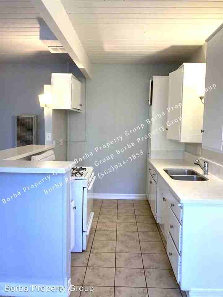 1730 Coronado Ave - Photo 2 of 7