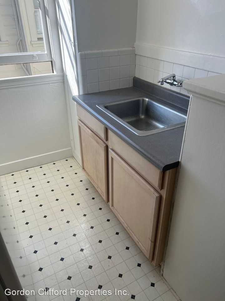 701 PARKER AVENUE - Photo 3 of 10