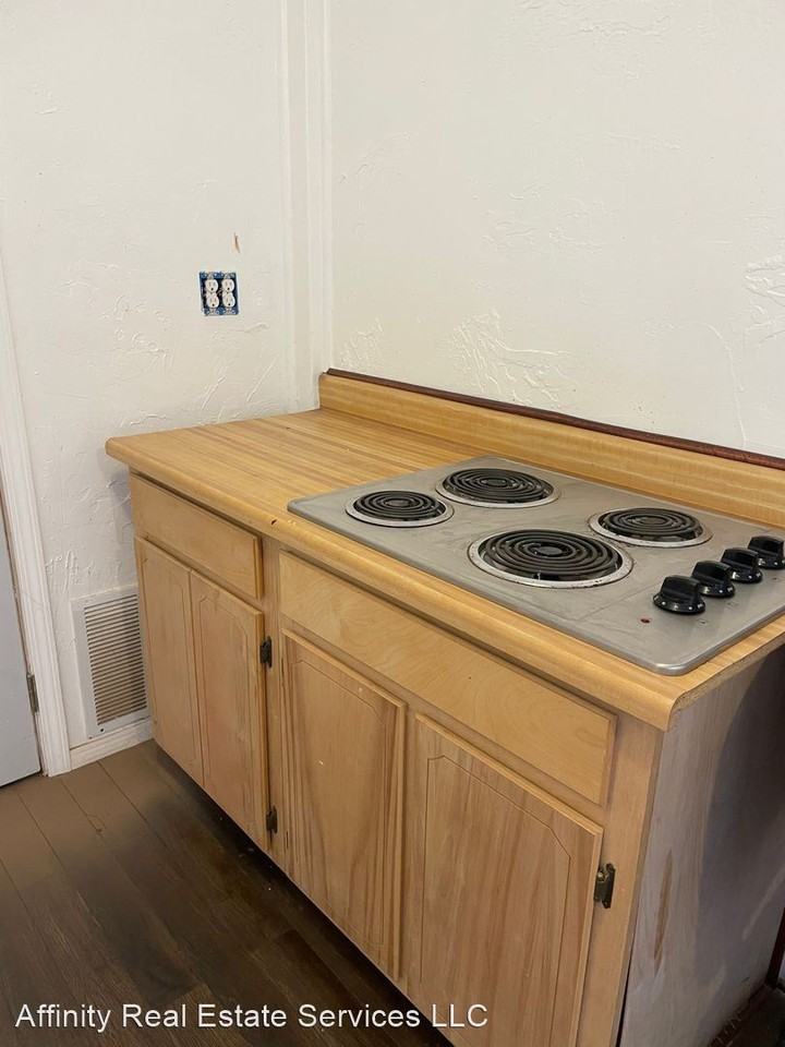 601 S. 5th St. - Photo 2 of 13