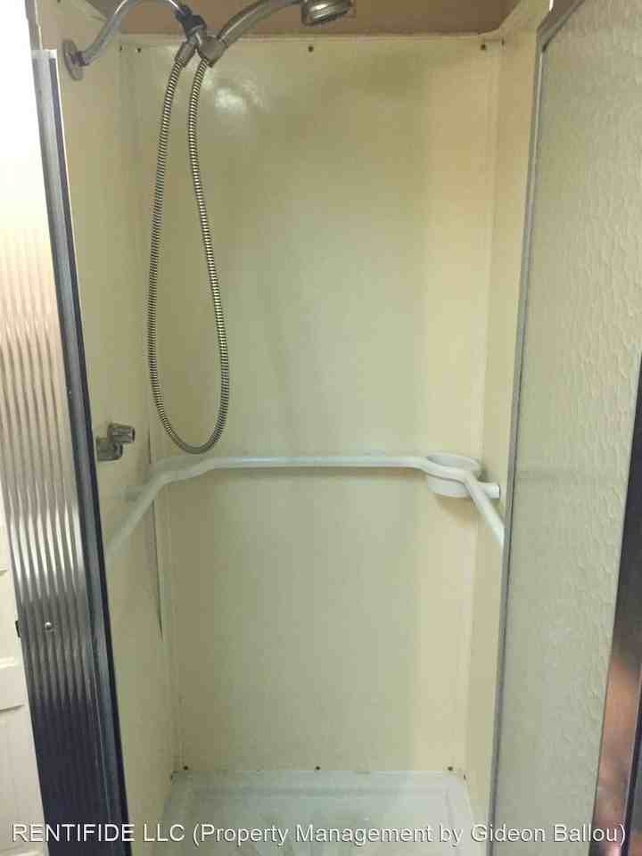 1109 E Hunt St - Photo 3 of 8